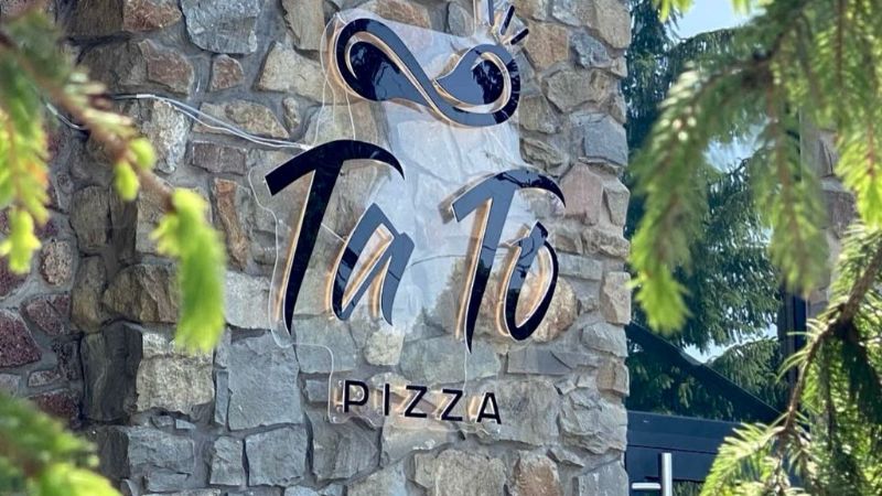 Ta To Pizza: затишний заклад у селі Зимна Вода з яскравою концепцією