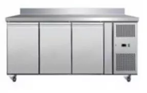 Стіл морозильний 3-х дверний з бортиком GN3200BT