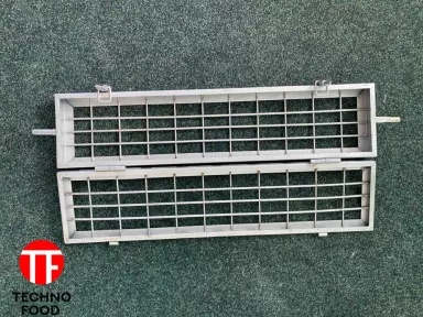 Решітка гриля для приготування крил та стегон, ковбасок